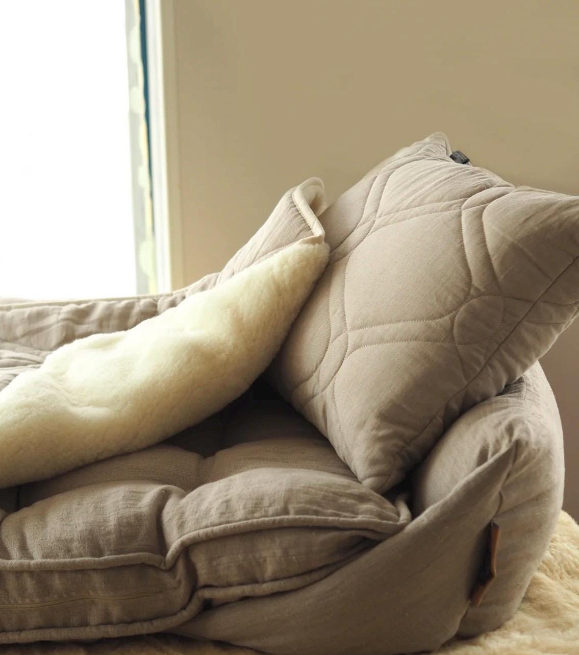 Linen and wool pillow